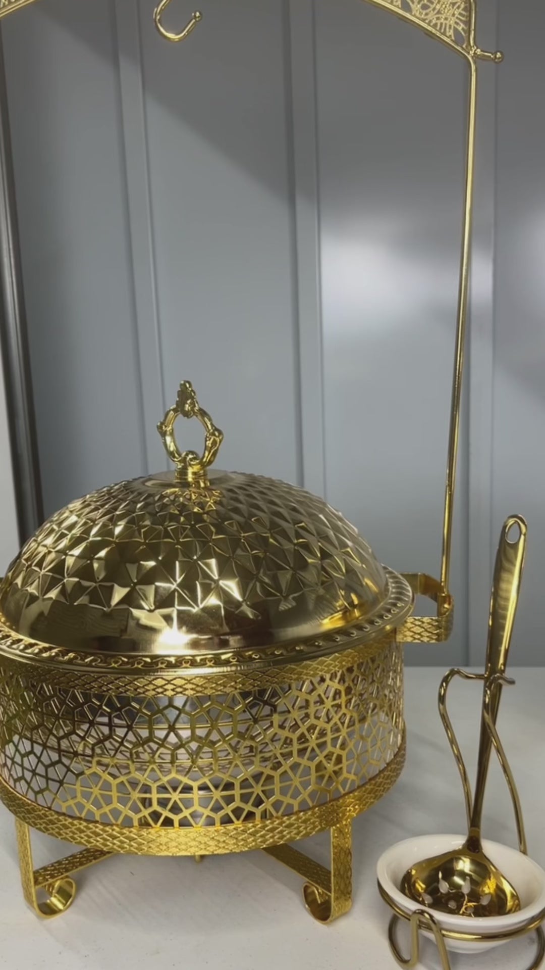 Video: gold Luxury Dining hanging chafing dish with hammered dome lid